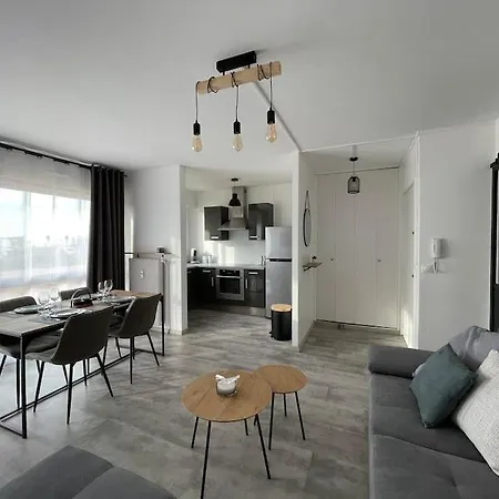 Superbe Appartement En Rez-De-Jardin Avec Vue Mer Calais Exterior photo